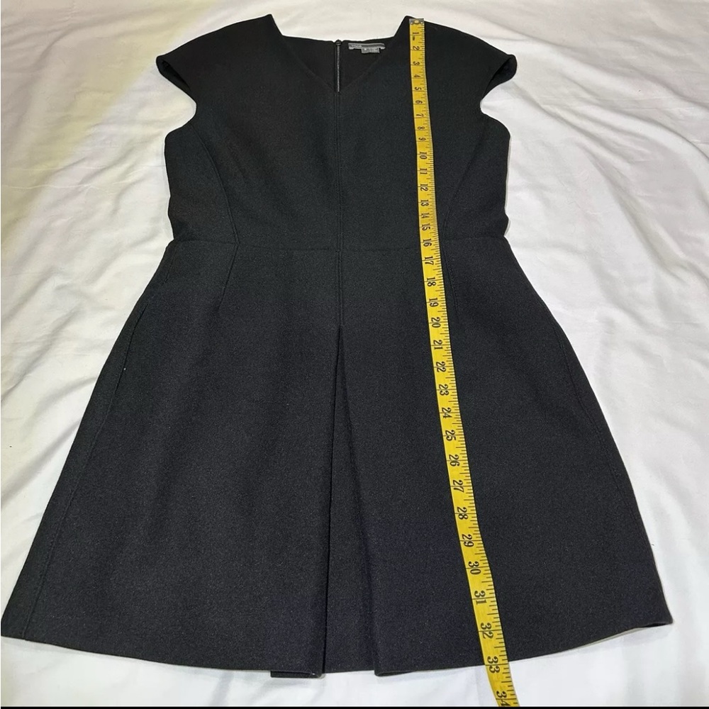 Vince Inverted Dress V-Neck Side Pockets Black Size 6 - Picture 2 of 11